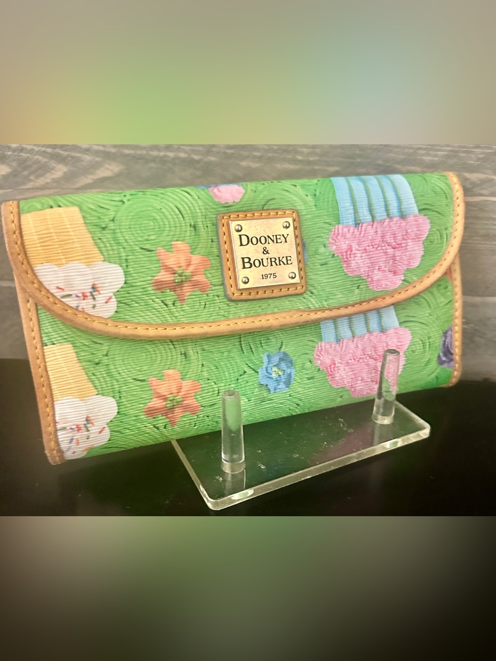 Dooney & Bourke Green Cupcakes Continental Clutch Wallet • EUC